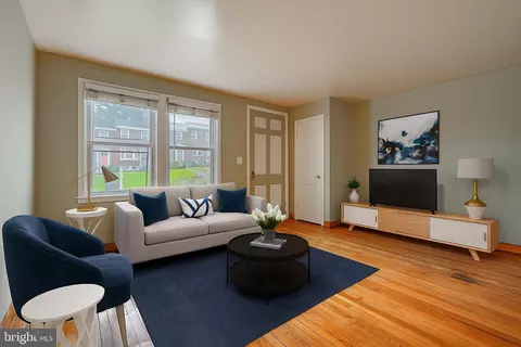 Living - 3668 Chesterfield Ave, Baltimore, MD 21213 photo 4 of 6