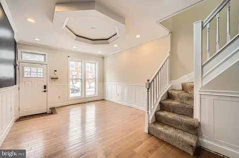 Living - 2426 Mcculloh St, Baltimore, MD 21217 photo 2 of 4