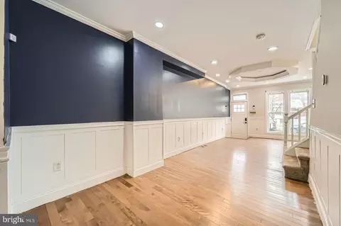 Living - 2426 Mcculloh St, Baltimore, MD 21217 photo 4 of 4