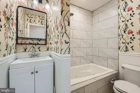 Bath - 2426 Mcculloh St, Baltimore, MD 21217 photo 2 of 3