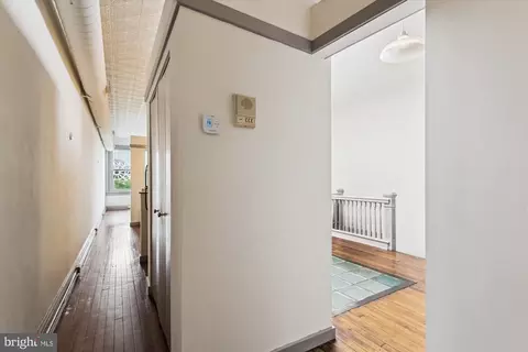 Entry Way - 328 S Broadway S, Baltimore, MD 21231 photo 10 of 11