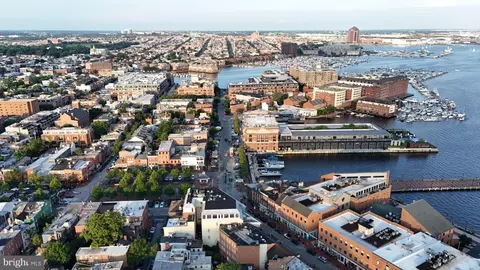 View/Area - 328 S Broadway S, Baltimore, MD 21231 photo 6 of 7