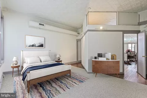 Bedroom - 328 S Broadway S, Baltimore, MD 21231 photo 5 of 6