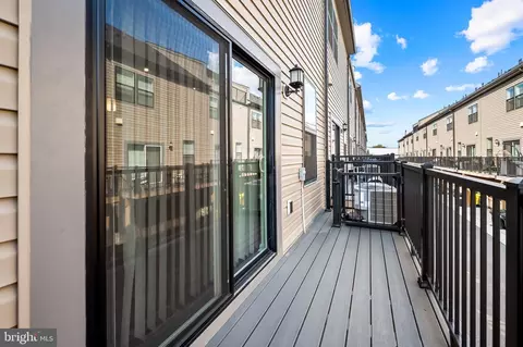 Exterior - 643 S Haven St, Baltimore, MD 21224 photo 1 of 6