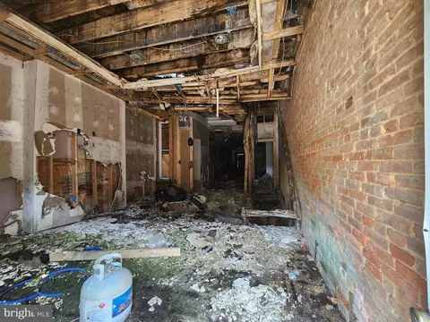 Entry Way - 1004 E Preston St, Baltimore, MD 21202 photo 1 of 7
