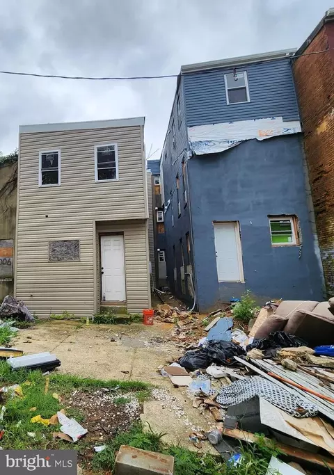 Exterior - 1004 E Preston St, Baltimore, MD 21202 photo 2 of 2