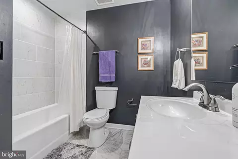 Bath - 10 E Lee St #808, Baltimore, MD 21202 photo 6 of 6