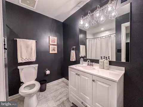 Bath - 10 E Lee St #808, Baltimore, MD 21202 photo 1 of 6