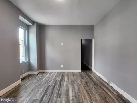 Living - 1423 E Lanvale St, Baltimore, MD 21213 photo 2 of 3