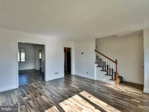 Living - 3517 Brendan Ave, Baltimore, MD 21213 photo 2 of 5