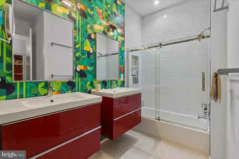 Bath - 306 E Lanvale St, Baltimore, MD 21202 photo 1 of 4