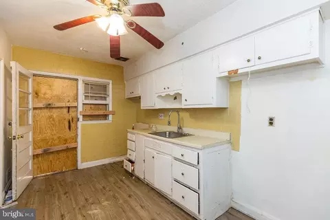 3901 Mortimer Ave, Baltimore, MD 21215 photo 6