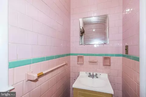 3901 Mortimer Ave, Baltimore, MD 21215 photo 8