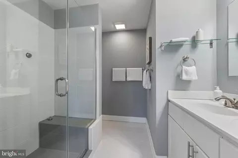 Bath - 905 W 38th St, Baltimore, MD 21211 photo 1 of 4