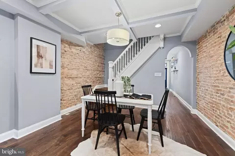 Entry Way - 905 W 38th St, Baltimore, MD 21211 photo 2 of 2