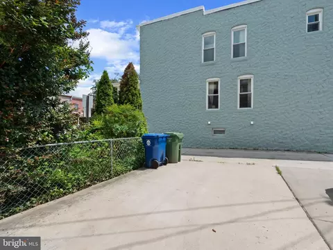 Exterior - 905 W 38th St, Baltimore, MD 21211 photo 5 of 5