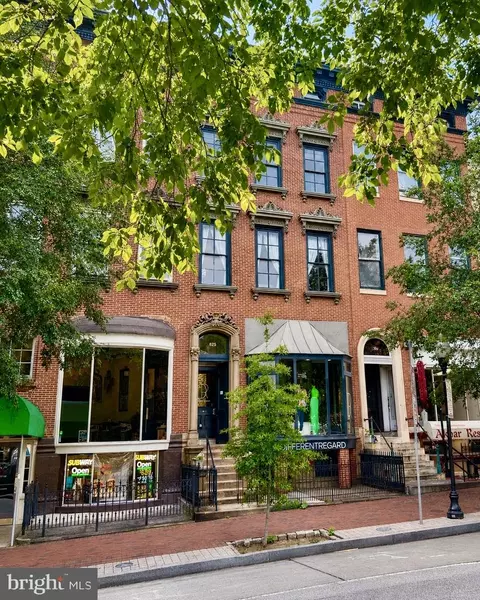 825 N Charles St, Baltimore, MD 21201