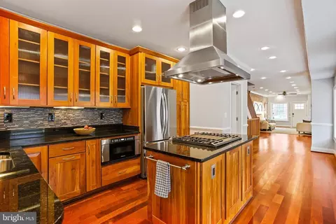 501 S Decker Ave, Baltimore, MD 21224