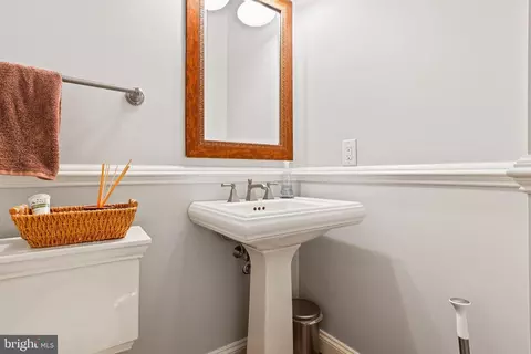 Bath - 501 S Decker Ave, Baltimore, MD 21224 photo 1 of 6