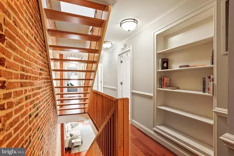 Entry Way - 501 S Decker Ave, Baltimore, MD 21224 photo 2 of 2