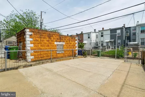 Exterior - 2820 Mayfield Ave, Baltimore, MD 21213 photo 2 of 3