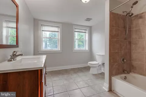 1009 Rectory Ln, Baltimore, MD 21211 photo 13