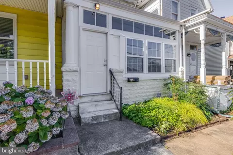 1009 Rectory Ln, Baltimore, MD 21211 photo 2