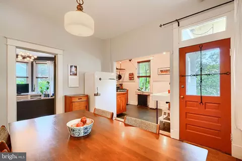 Entry Way - 5316 Catalpha Rd, Baltimore, MD 21214 photo 4 of 4