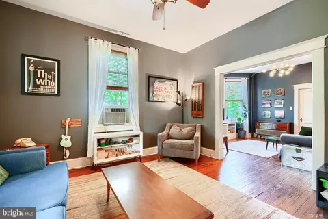 Living - 5316 Catalpha Rd, Baltimore, MD 21214 photo 2 of 5