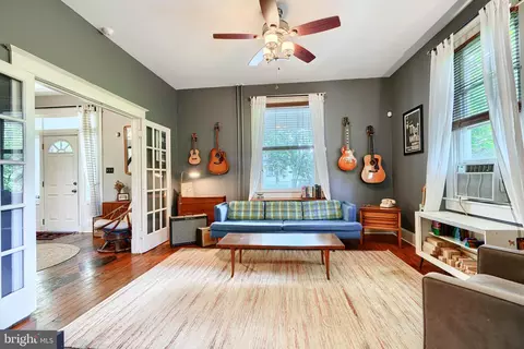 Living - 5316 Catalpha Rd, Baltimore, MD 21214 photo 3 of 5