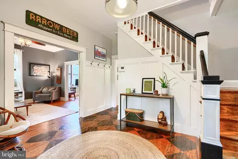 Entry Way - 5316 Catalpha Rd, Baltimore, MD 21214 photo 1 of 4