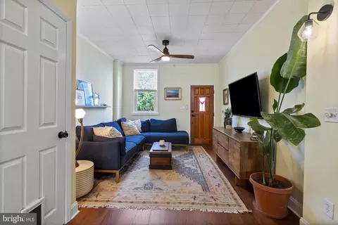 Entry Way - 1431 E Clement St, Baltimore, MD 21230 photo 1 of 7
