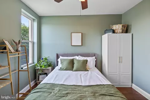 Bedroom - 1431 E Clement St, Baltimore, MD 21230 photo 2 of 5