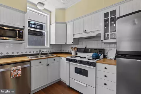 Kitchen - 1431 E Clement St, Baltimore, MD 21230 photo 2 of 3