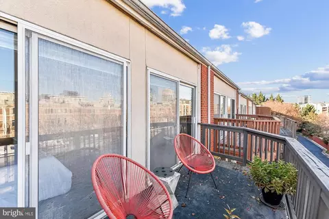 Exterior - 1011 Covington St, Baltimore, MD 21230 photo 4 of 16