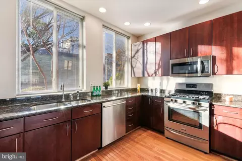 Kitchen - 1011 Covington St, Baltimore, MD 21230 photo 4 of 6