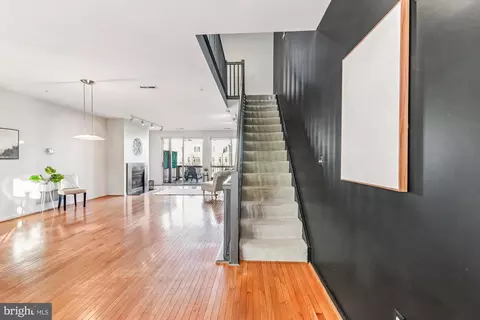 Entry Way - 1011 Covington St, Baltimore, MD 21230 photo 2 of 8