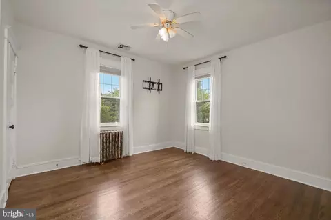 Bedroom - 207 E Melrose Ave, Baltimore, MD 21212 photo 6 of 8