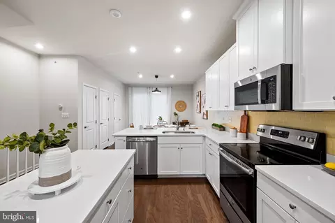 229 S Macon St, Baltimore, MD 21224 photo 11