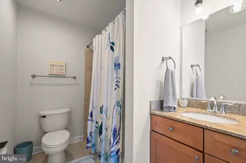 Bath - 1506 Stack St, Baltimore, MD 21230 photo 3 of 4