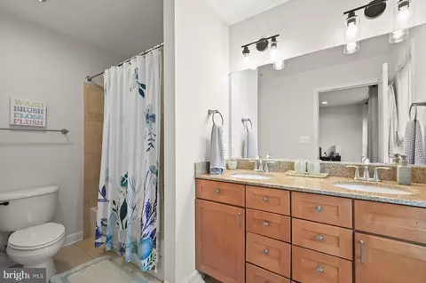 Bath - 1506 Stack St, Baltimore, MD 21230 photo 2 of 4