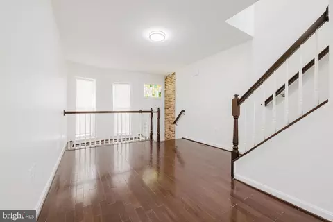 414 E Oliver St, Baltimore, MD 21202 photo 2
