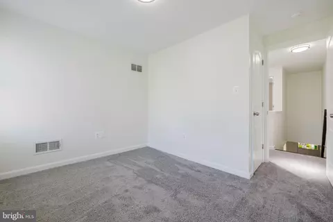414 E Oliver St, Baltimore, MD 21202 photo 16