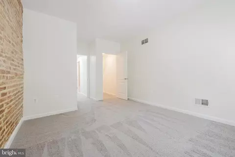 414 E Oliver St, Baltimore, MD 21202 photo 13
