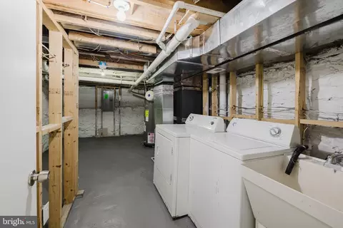 414 E Oliver St, Baltimore, MD 21202 photo 21