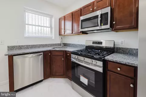414 E Oliver St, Baltimore, MD 21202 photo 5