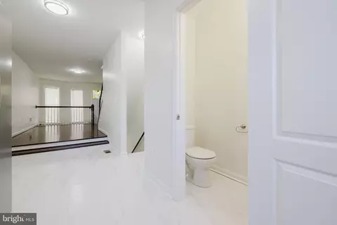 414 E Oliver St, Baltimore, MD 21202 photo 4