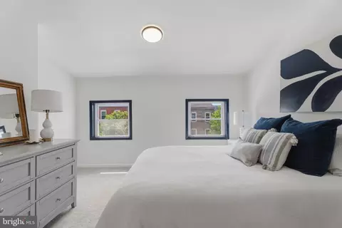 1822 E Lombard St, Baltimore, MD 21231 photo 25