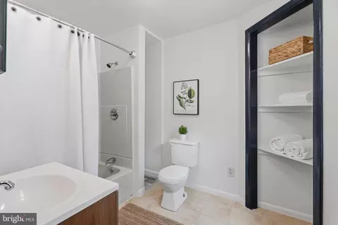 1822 E Lombard St, Baltimore, MD 21231 photo 19