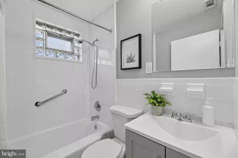 4213 Doris Ave, Baltimore, MD 21225 photo 13
